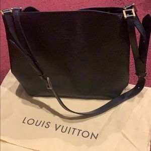 Louis Vuitton black Leather Bag. Great Condition